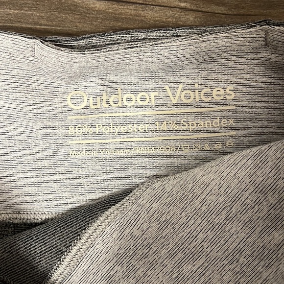 Outdoor Voices Springs 7/8 Leggings Gray Colorblock Yoga Active Size S $78 MSRP - Picture 7 of 7